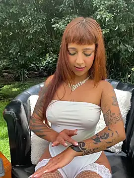 AliceMrtnz online show from 04-18-26, 04:55