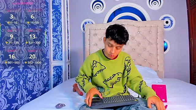 Snapshot of Dani_rivass chatting on 10-25-25, 11:07 Dani rivass online show from 10-25-25, 11:07