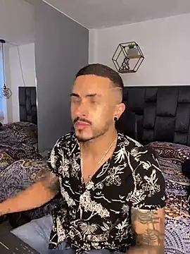 Snapshot of ALEXXX_KING chatting on 01-13-26, 01:05 ALEXXX KING online show from 01-13-26, 01:05