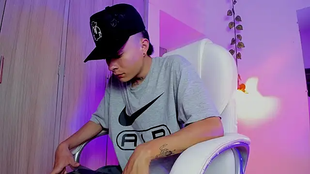 Nascary Fox online show from 09-11-25, 07:47