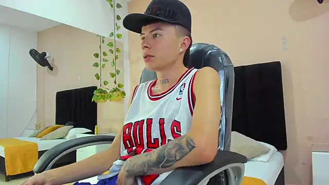 Nascary Fox online show from 12-02-25, 07:20