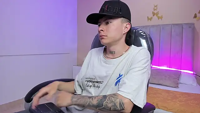 Nascary Fox online show from 02-01-26, 03:10