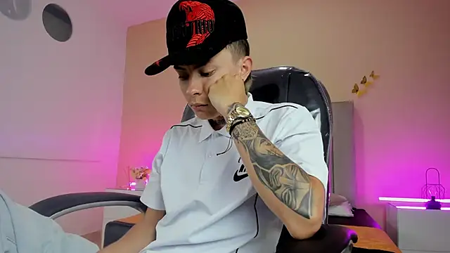 Nascary Fox online show from 04-17-26, 12:52