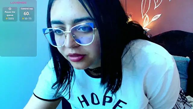 Snapshot of Mia__Scott__ chatting on 10-22-25, 07:35 Mia  Scott   online show from 10-22-25, 07:35