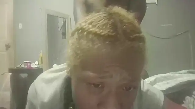 Snapshot of Tishrella6 chatting on 04-05-26, 10:45 Tishrella6 online show from 04-05-26, 10:45
