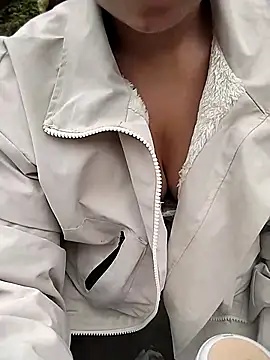 venu00 online show from 12-05-25, 06:33