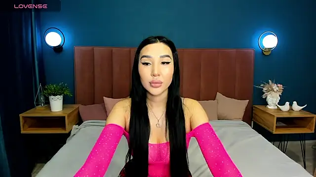 Jennifer Munoz online show from 11-12-25, 01:28