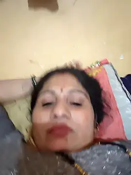 Snapshot of Rakhi99x chatting on 09-28-25, 04:45 Rakhi99x online show from 09-28-25, 04:45