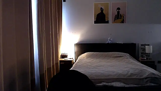 VivianCoke online show from 10-24-25, 09:17