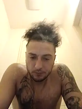 Snapshot of Woodern chatting on 12-02-25, 10:38 Woodern online show from 12-02-25, 10:38