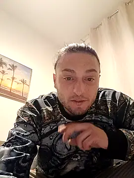 Snapshot of Woodern chatting on 12-03-25, 09:02 Woodern online show from 12-03-25, 09:02