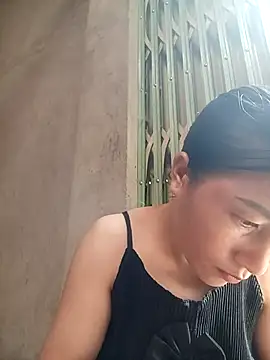 Snapshot of YAYAA-502 chatting on 09-22-25, 03:30 YAYAA-502 online show from 09-22-25, 03:30