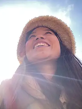 Ngoc-bbi online show from 12-15-25, 07:45