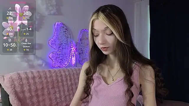 KiraGlam online show from 09-27-25, 10:42