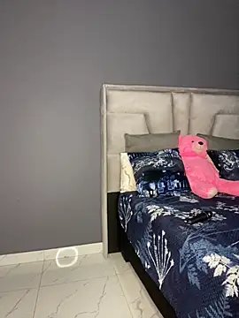 Ebony Warlock  online show from 11-14-25, 06:23