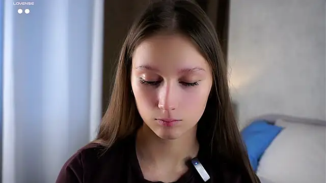 MelaniSeiver online show from 10-23-25, 01:16