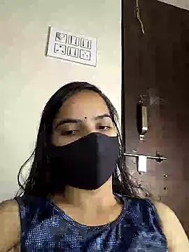 Snapshot of Savita2310 chatting on 10-12-25, 06:07 Savita2310 online show from 10-12-25, 06:07