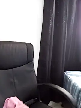 Snapshot of Eyad__H chatting on 05-05-26, 01:30 Eyad H online show from 05-05-26, 01:30