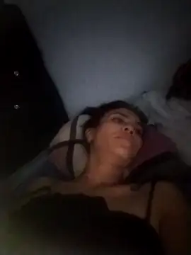 dulcelatin21 online show from 11-28-25, 09:39