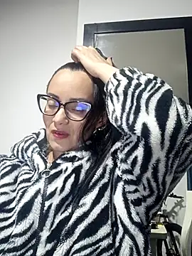 Snapshot of sarita_star chatting on 10-08-25, 01:25 sarita star online show from 10-08-25, 01:25