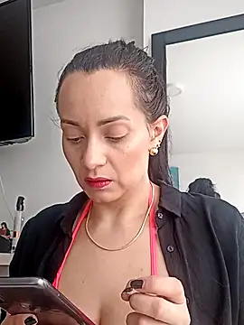 Snapshot of sarita_star chatting on 10-22-25, 05:02 sarita star online show from 10-22-25, 05:02