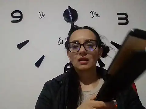 Snapshot of sarita_star chatting on 11-28-25, 10:23 sarita star online show from 11-28-25, 10:23