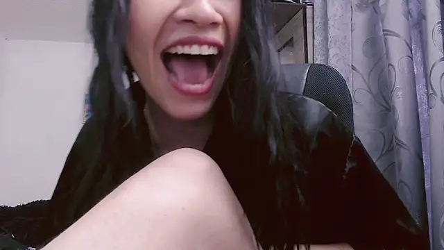 Snapshot of scarlett_vonrose chatting on 09-13-25, 08:41 scarlett vonrose online show from 09-13-25, 08:41