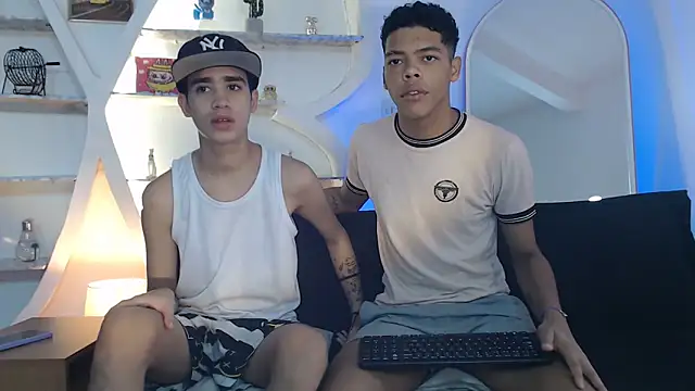 PRETTY FEM online show from 09-18-25, 01:24