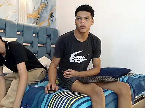 PRETTY FEM online show from 12-21-25, 03:24