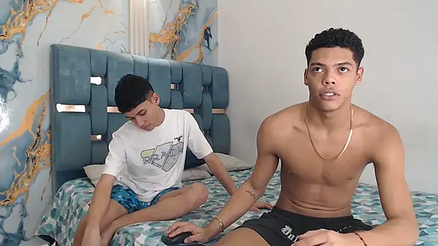 PRETTY FEM online show from 04-03-26, 01:36