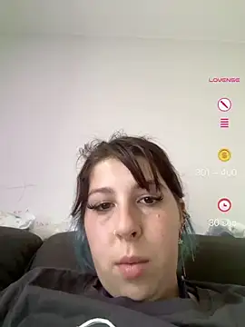 Snapshot of ilaria_miss98 chatting on 06-10-26, 08:46 ilaria miss98 online show from 06-10-26, 08:46