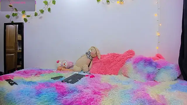 freyja rouse online show from 11-23-25, 12:32