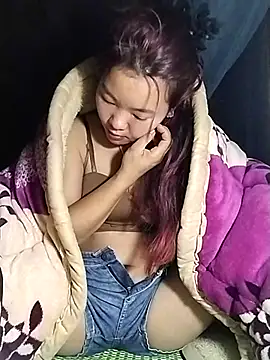 lylylove online show from 11-26-25, 08:21