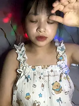 Snapshot of candy___123 chatting on 09-16-25, 04:19 candy   123 online show from 09-16-25, 04:19
