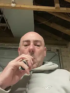 Richmcgee online show from 02-25-26, 08:29