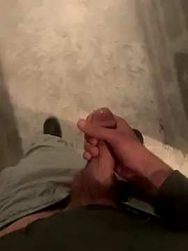 Snapshot of Itabig chatting on 10-28-25, 07:05 Itabig online show from 10-28-25, 07:05