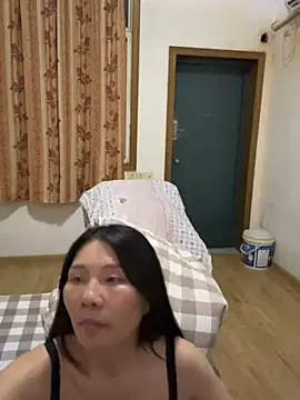 xiiuuff18 online show from 10-30-25, 11:55