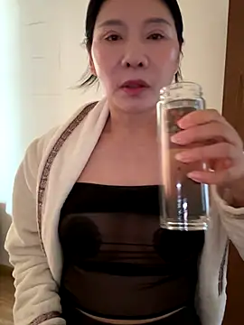 xiiuuff18 online show from 11-27-25, 12:02