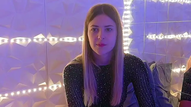 Aishha  online show from 12-18-25, 05:35