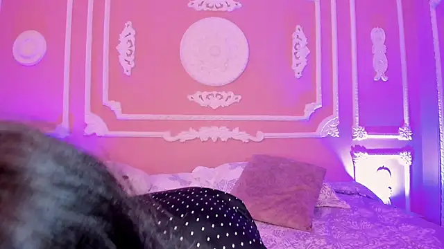 aitana johns online show from 10-15-25, 12:16