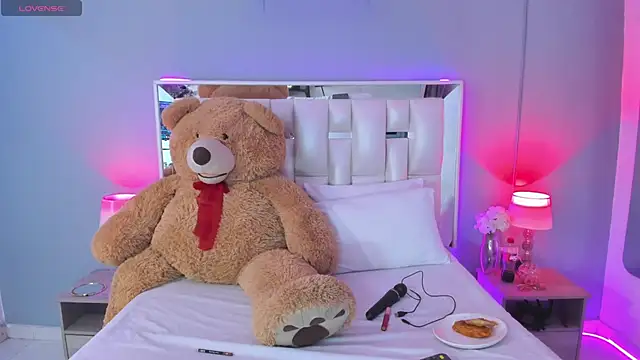 Darlyn tenderhot   online show from 09-19-25, 06:37