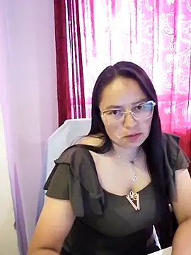 Daliz Leon online show from 11-14-25, 09:35