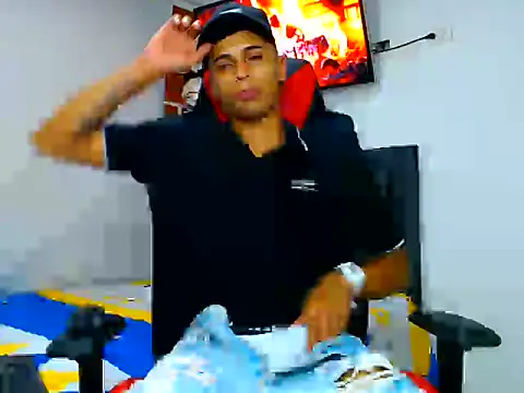 Snapshot of cristian_tayron1 chatting on 06-02-26, 07:32 cristian tayron1 online show from 06-02-26, 07:32