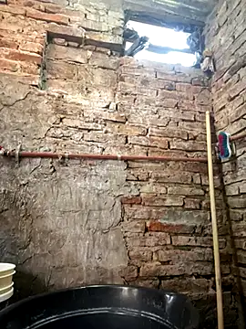 bebecam2002 online show from 09-18-25, 05:04