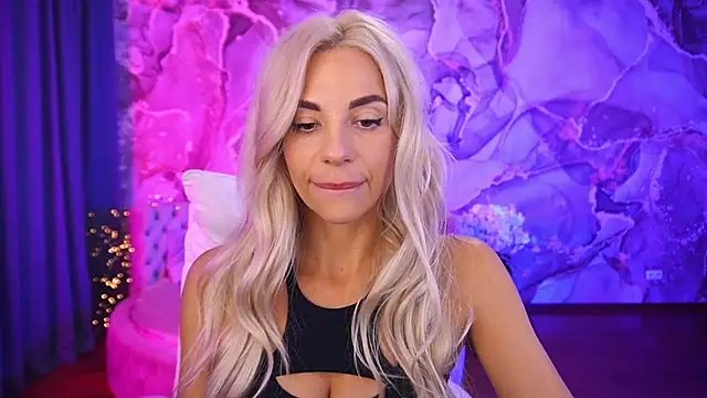 BellaRayyy online show from 10-13-25, 06:13