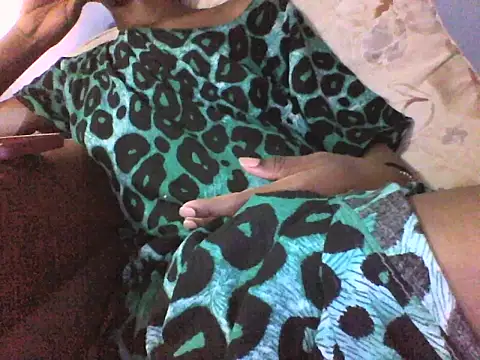 Moongodessy online show from 01-17-26, 05:38