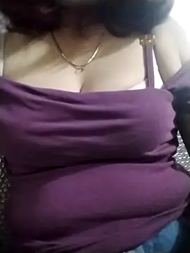 Candy-bae online show from 10-12-25, 12:04