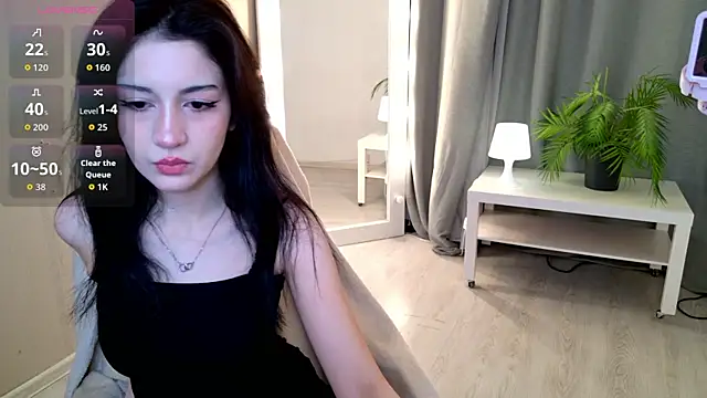 Snapshot of Witavaron chatting on 10-24-25, 05:04 Witavaron online show from 10-24-25, 05:04