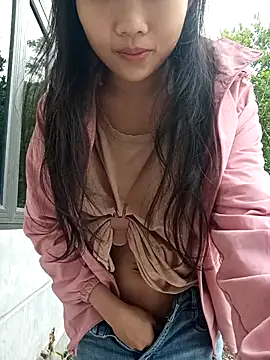 Snapshot of Ananine chatting on 04-20-26, 11:39 Ananine online show from 04-20-26, 11:39