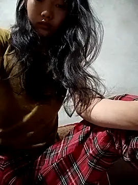 Snapshot of Ananine chatting on 05-02-26, 10:37 Ananine online show from 05-02-26, 10:37